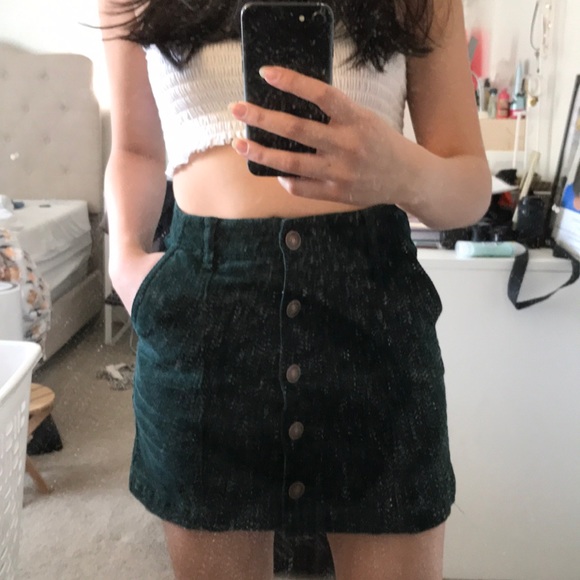 Forever 21 Dresses & Skirts - Green button up skirt